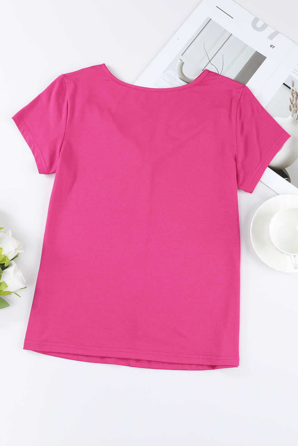 T-shirt à manches courtes croisé avec strass roses
