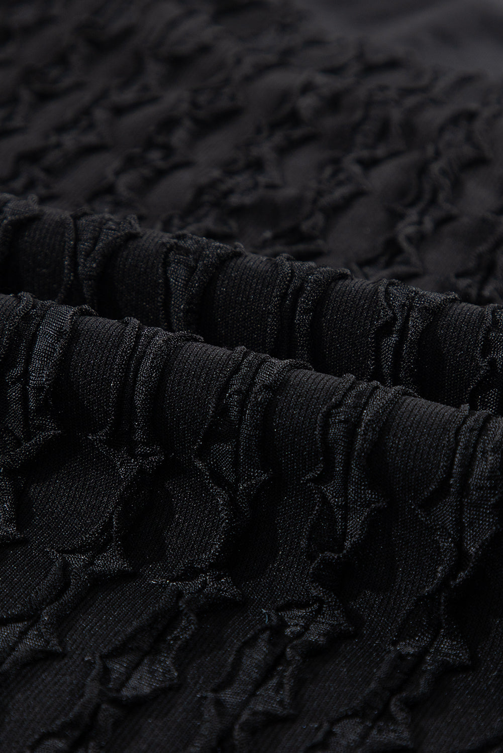Ensemble haut texturé noir à manches courtes et short à cordon de serrage