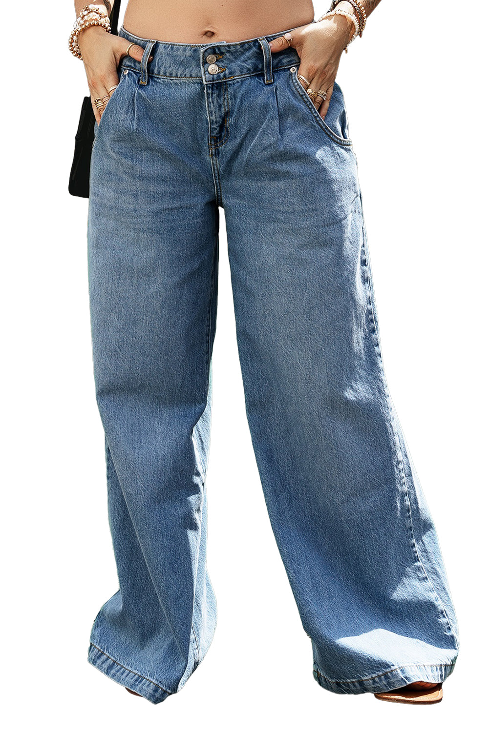 Hellblaue Oversize-Jeans mit tiefem Bund und weitem Bein