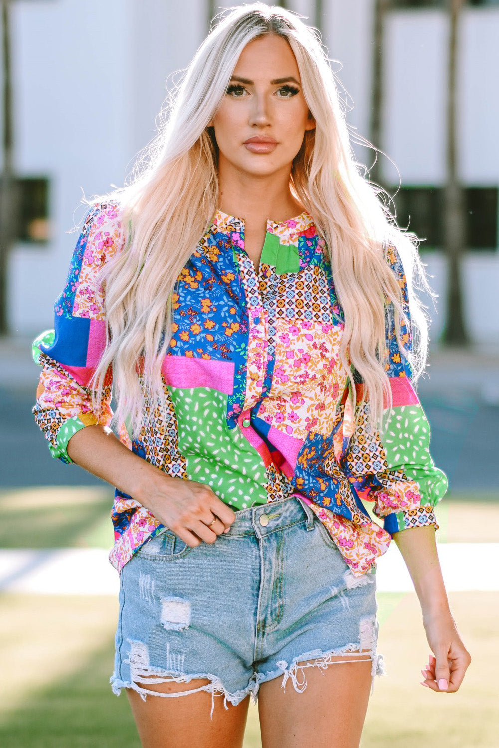 Camicia con maniche a sbuffo con bottoni e stampa patchwork floreale multicolor