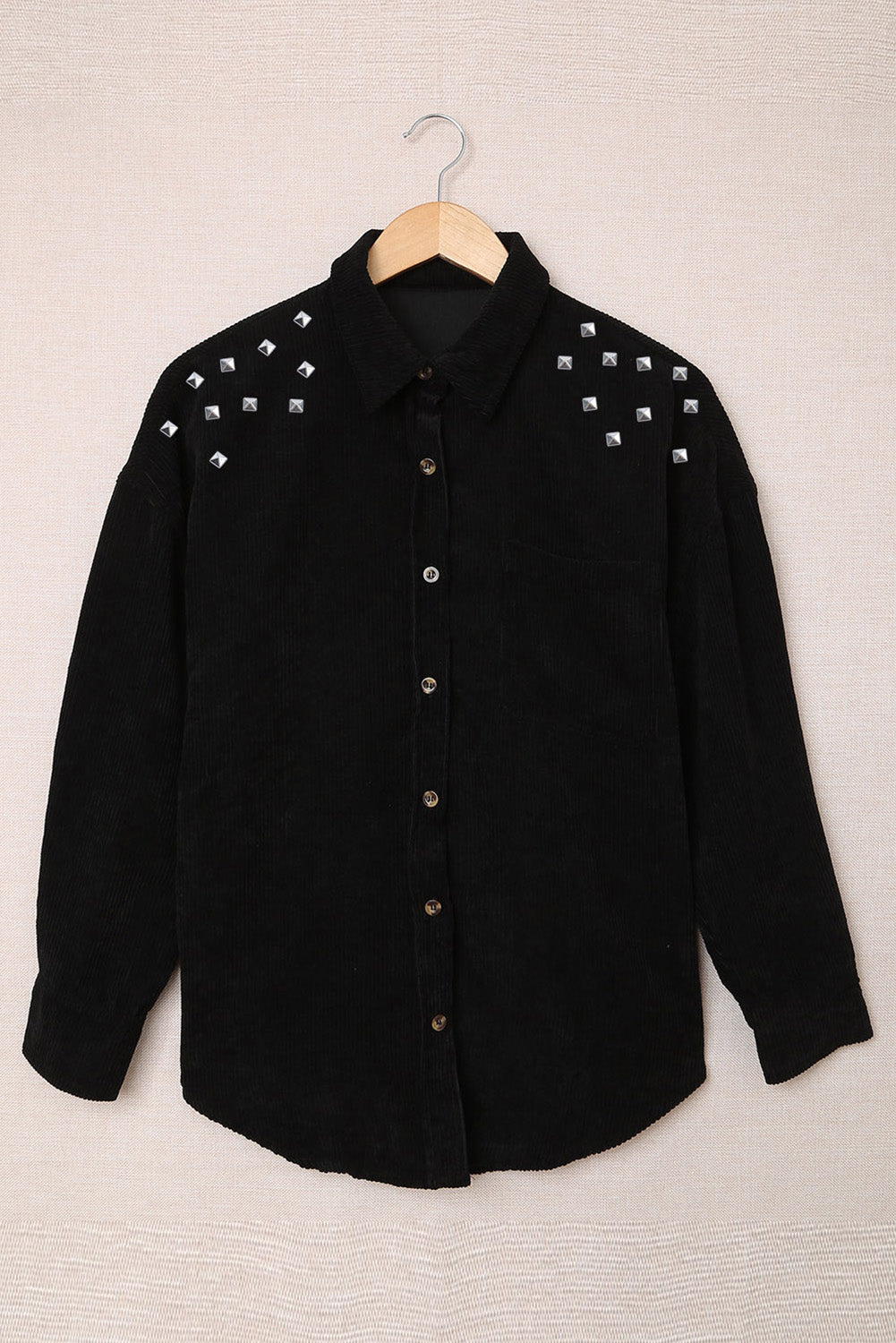 Veste boutonnée en velours côtelé avec perles noires