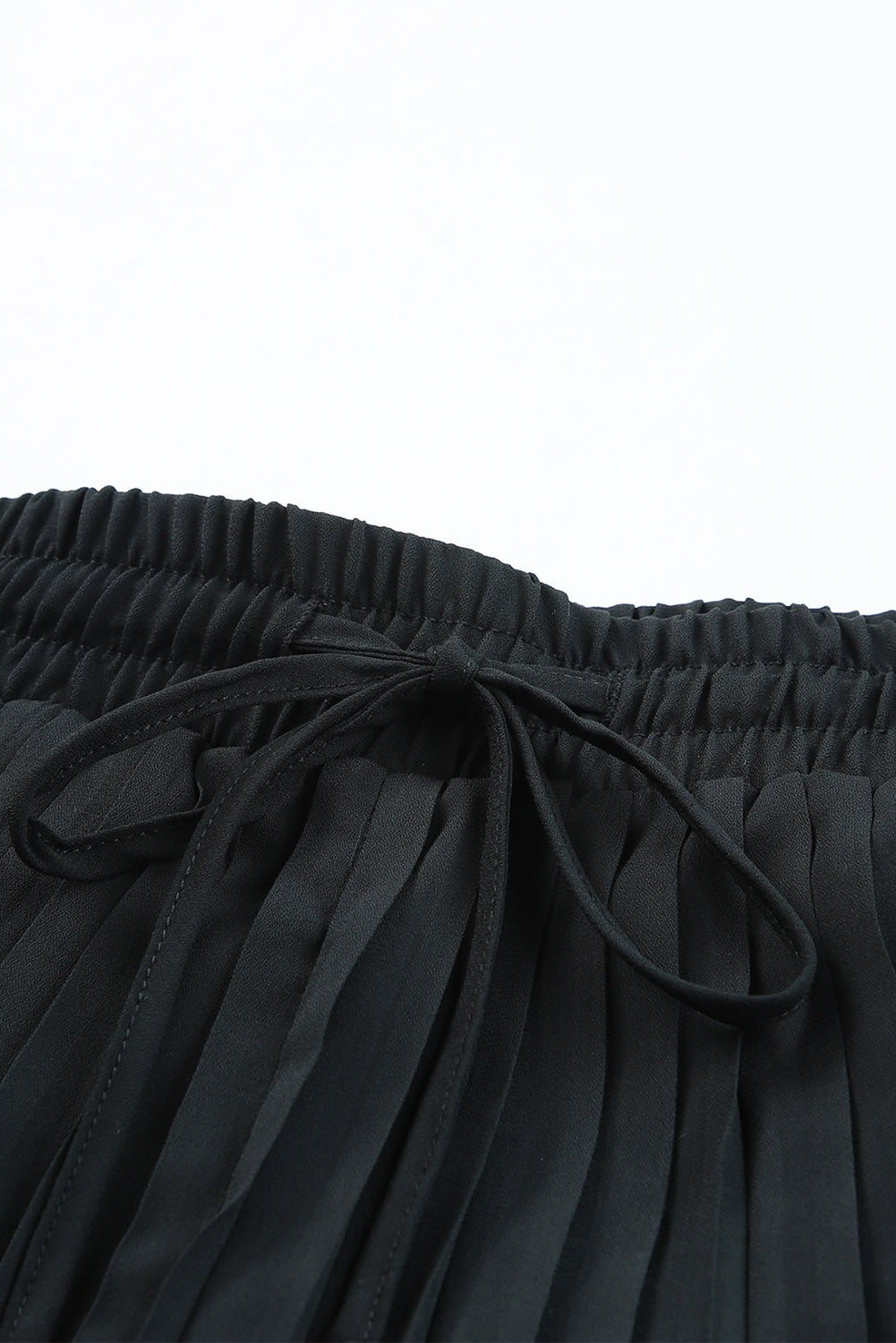 Black Drawstring Waist Flowy Pleated Shorts