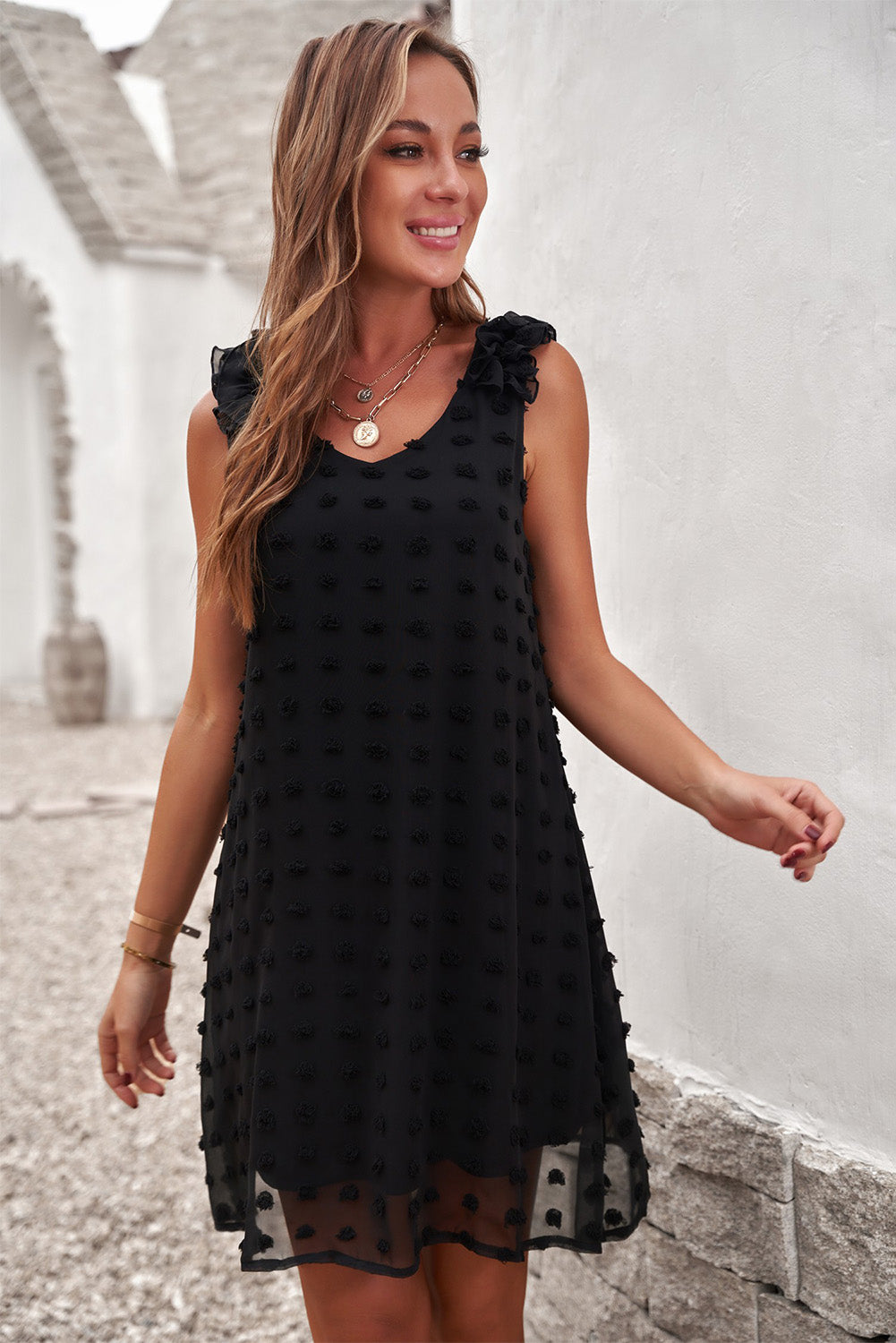 Crna švicarska mini haljina bez rukava s V izrezom i naborima