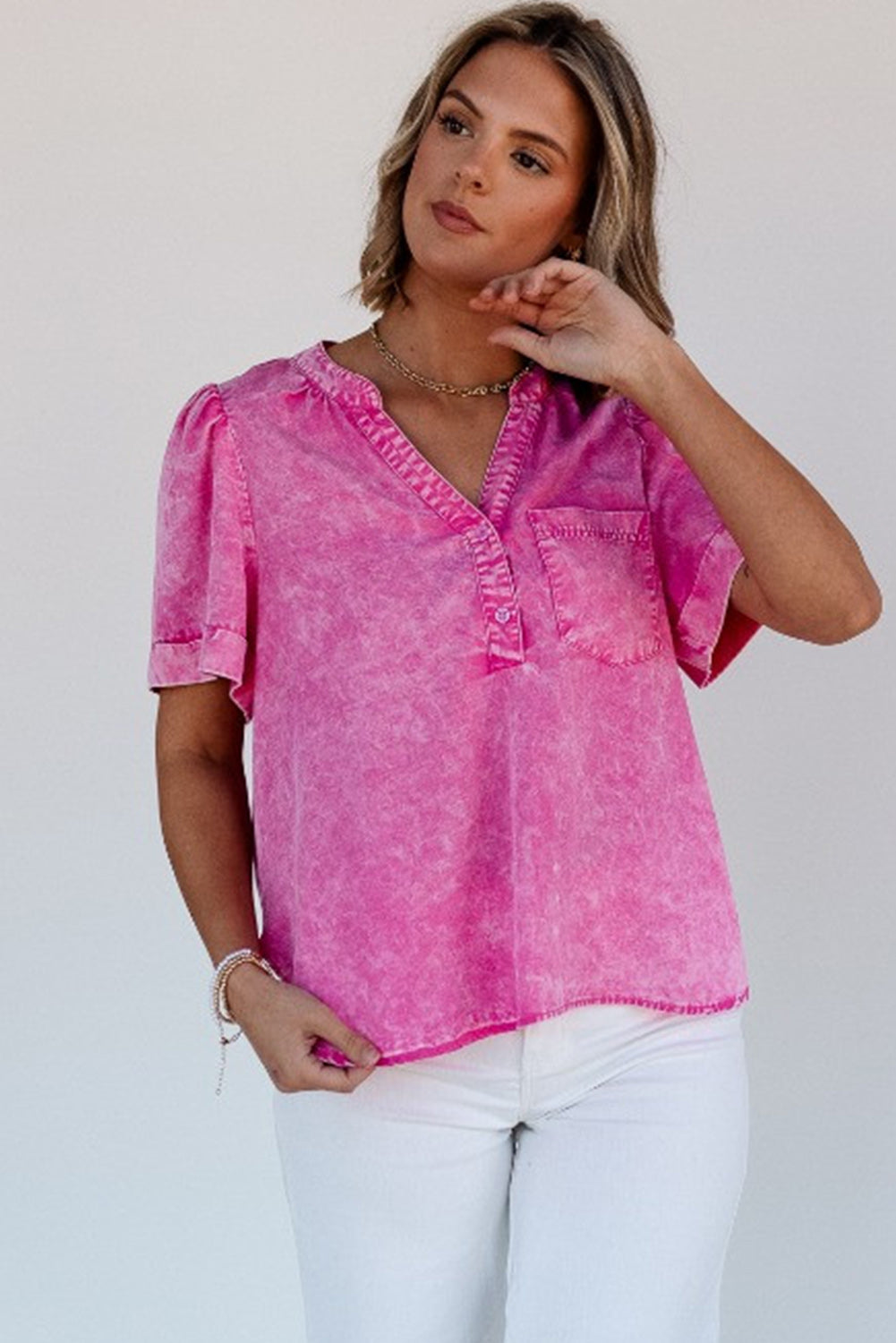 Svetlo roza Mineral Wash majica iz jeansa z zakrpanimi žepi na ovratniku