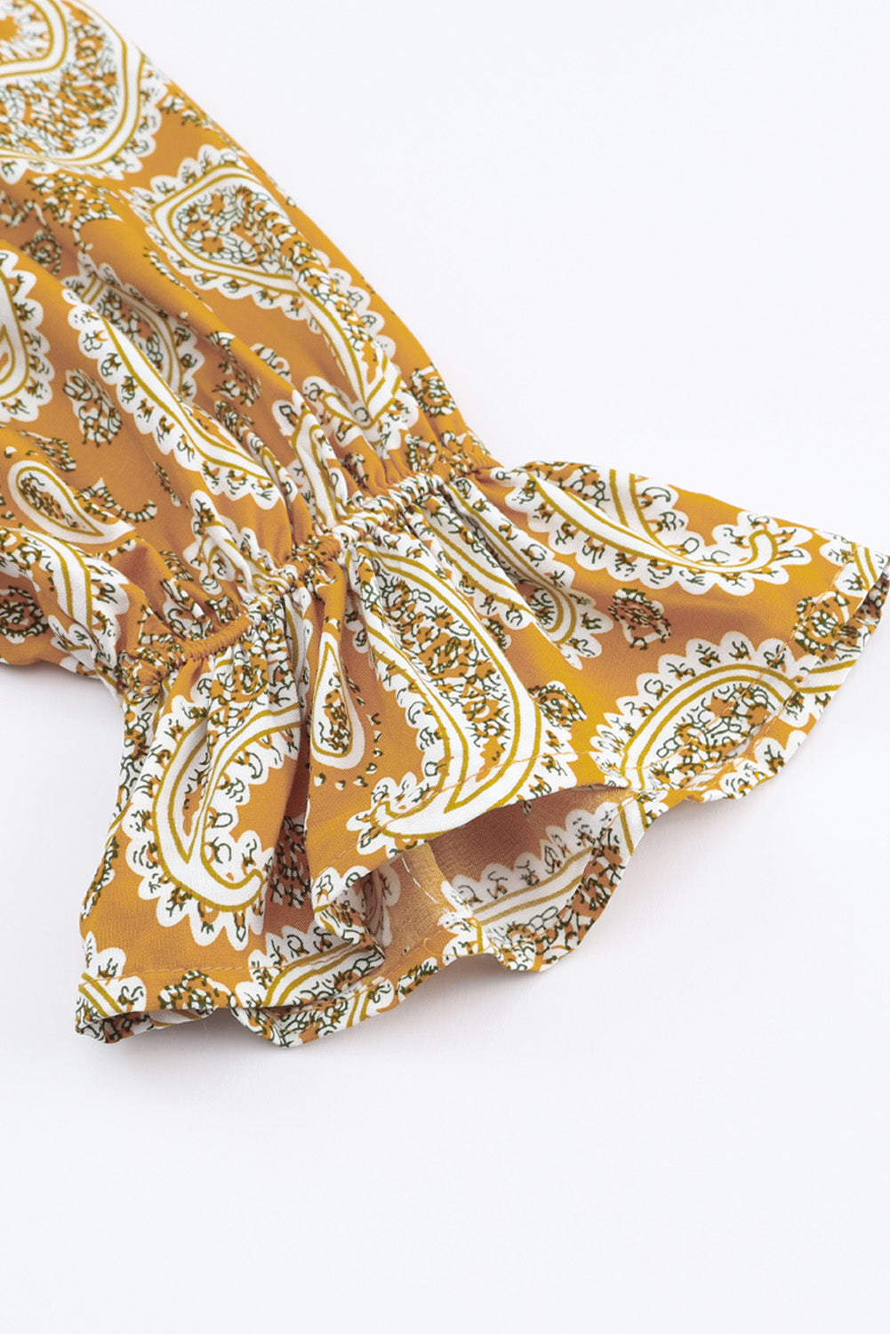 Rumena boho obleka s cvetličnim motivom Paisley z dolgimi rokavi