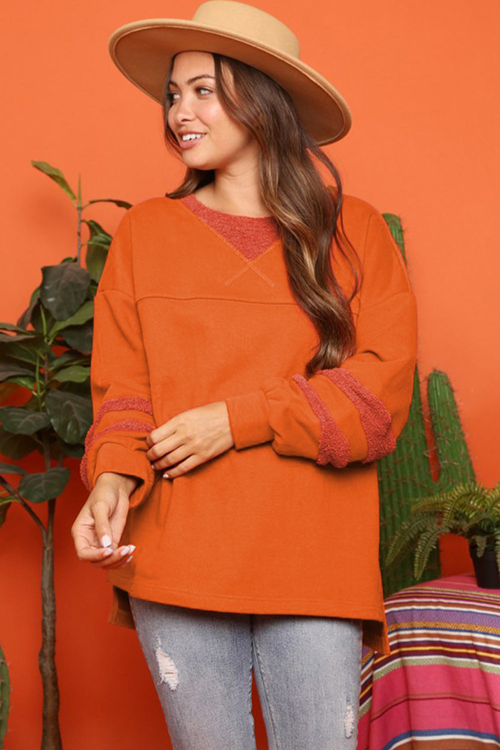 Karotten-Fleece-Patchwork-Sweatshirt mit seitlichen Schlitzen