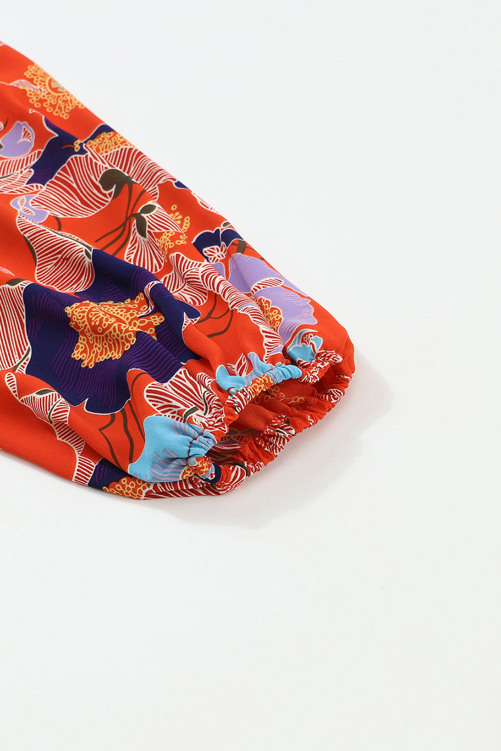 Bluza z napihnjenimi rokavi in ​​naborki z ingverjevim cvetličnim vzorcem