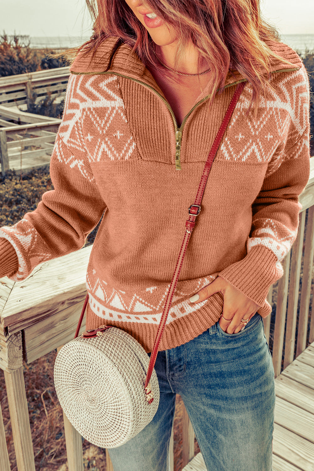 Roza pleteni pulover z zadrgo v obliki četrtine
