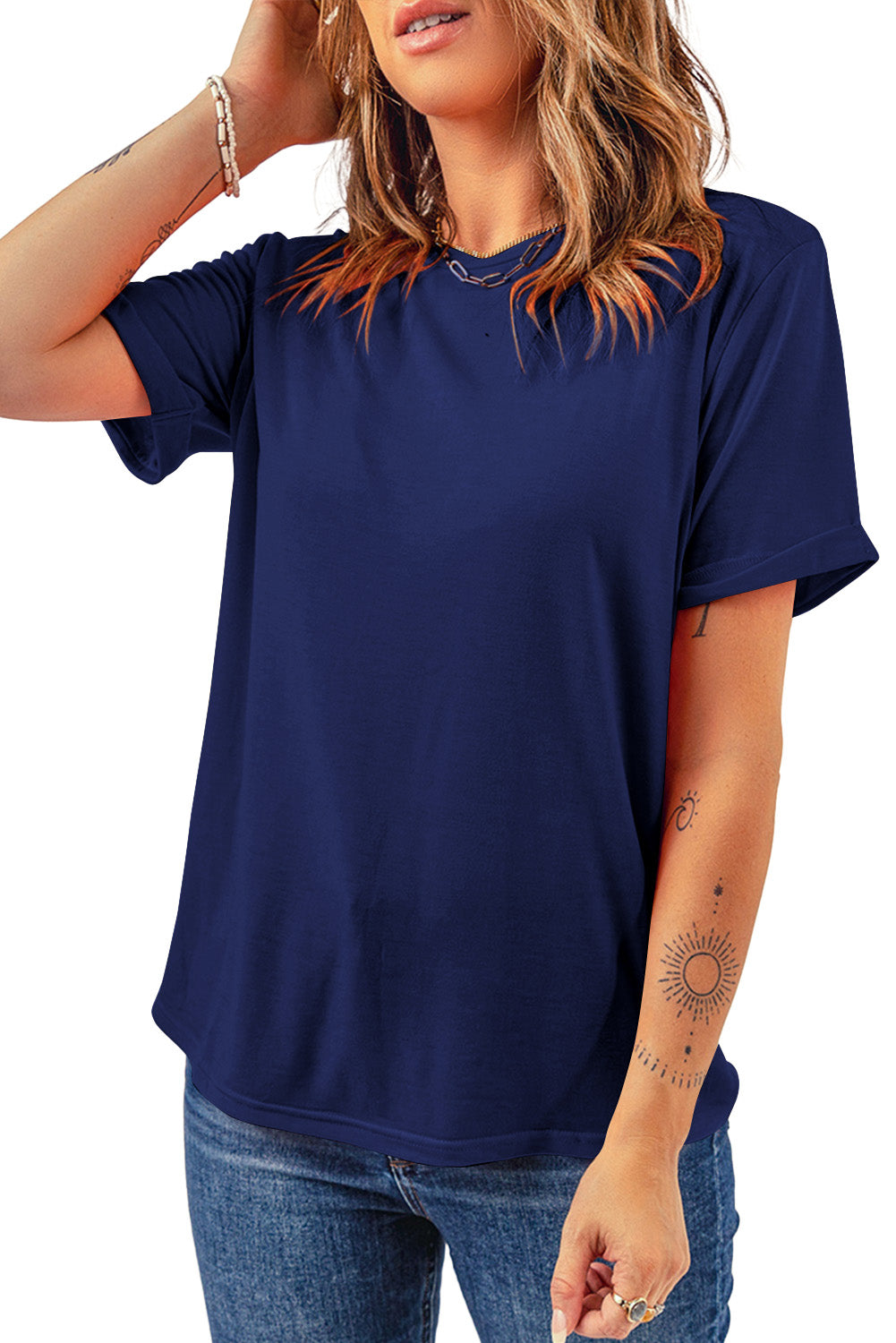 Blaues, lässiges, schlichtes T-Shirt mit Rundhalsausschnitt