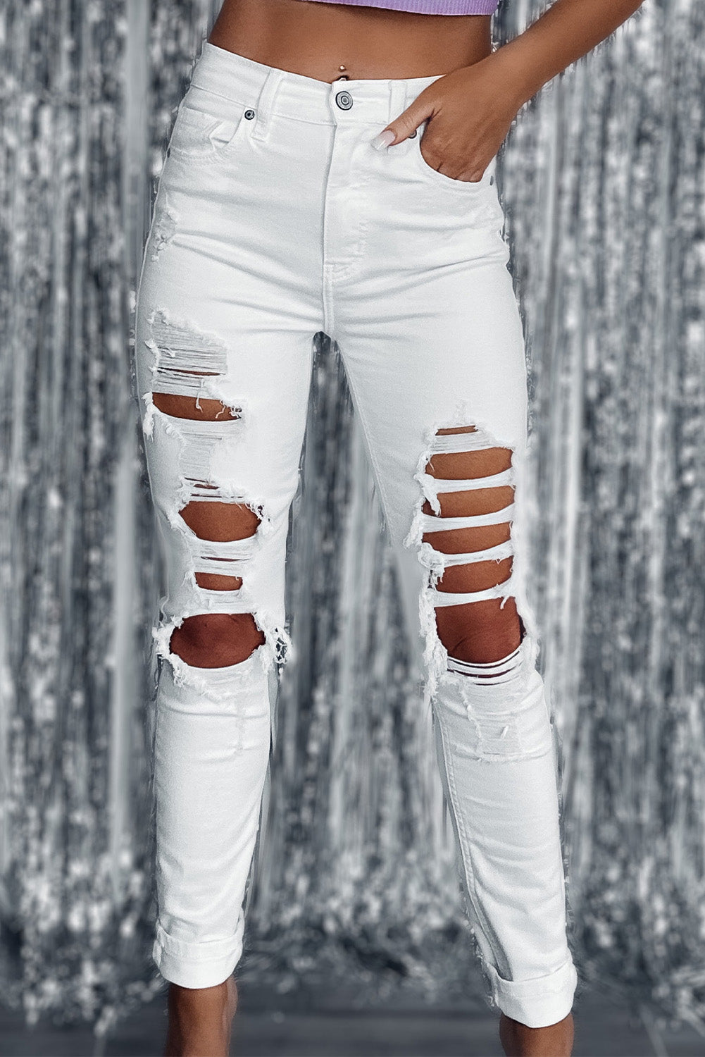 Weiße Skinny-Jeans mit hoher Taille und zerrissenen Löchern im Distressed-Look