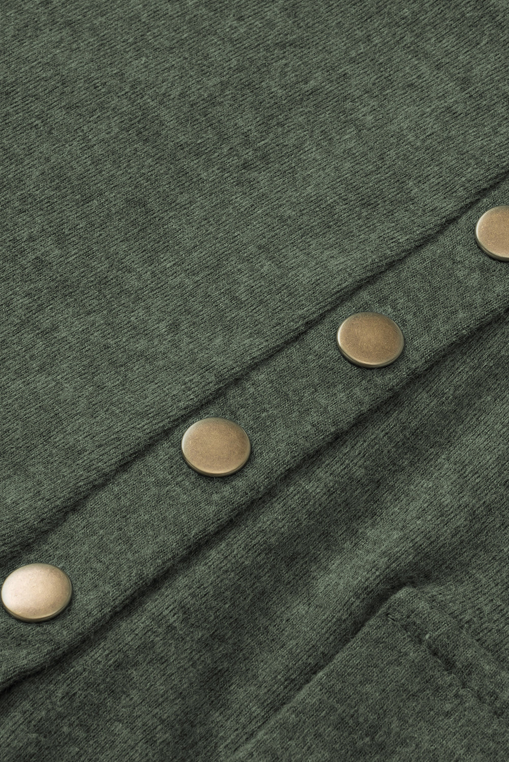 Majica s dugmadima i dugmadima velike veličine, magličasto zelena