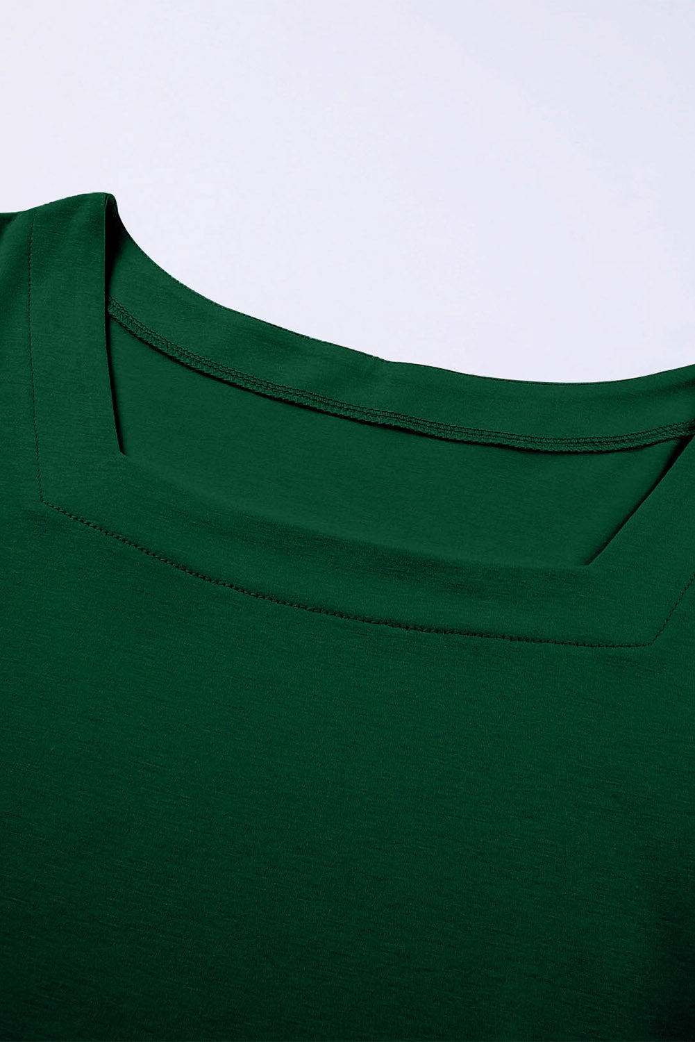 Top verde a maniche corte con spalle increspate e collo quadrato taglie forti