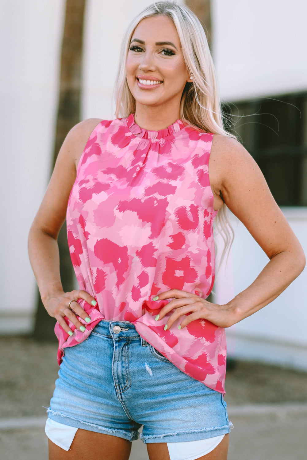 Roza majica s leopardovim naborima i printom
