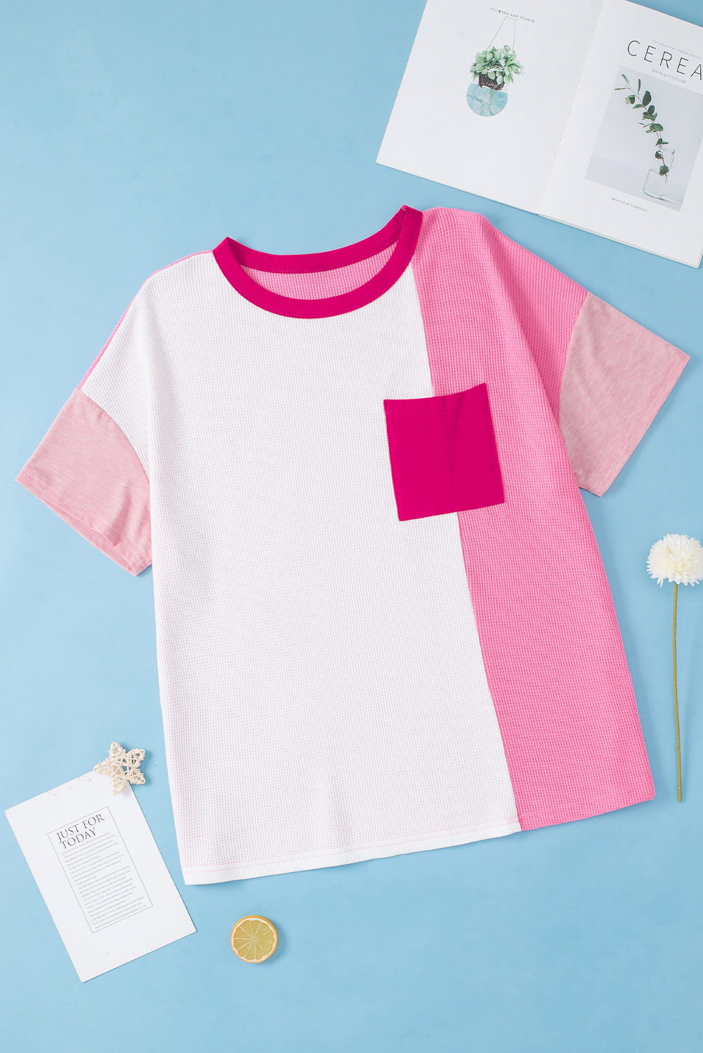 Pfirsichblüten-Farbblock-Patchwork-T-Shirt in Übergröße