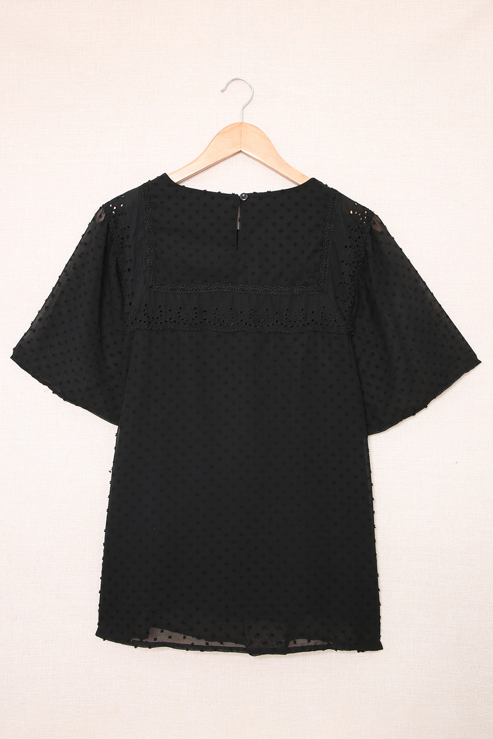 Črna majica Babydoll s prosojnimi teksturiranimi rokavi