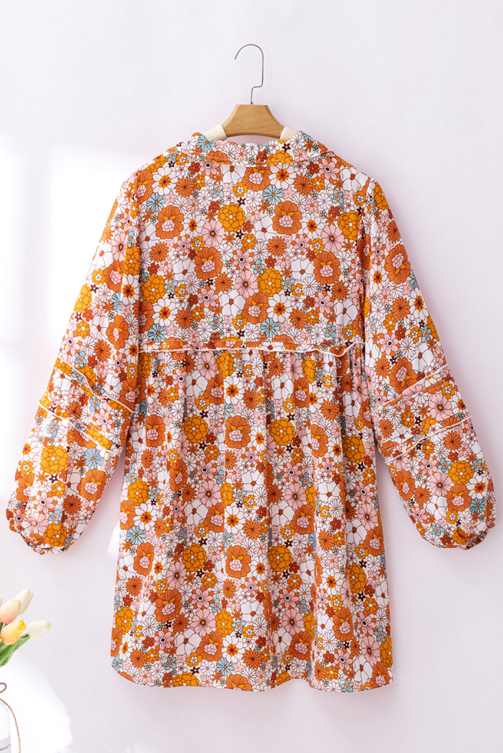 Robe droite imprimée orange à poches florales et col fendu