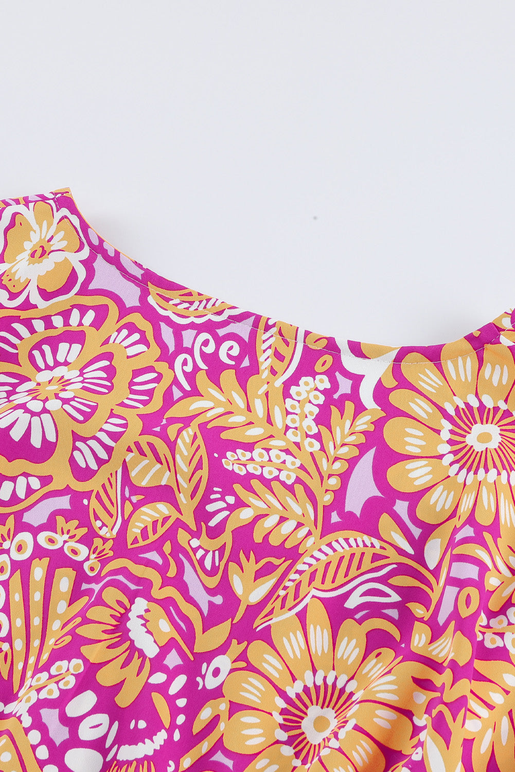 Surplice-Bluse mit Boho-Blumendruck und Gürtel