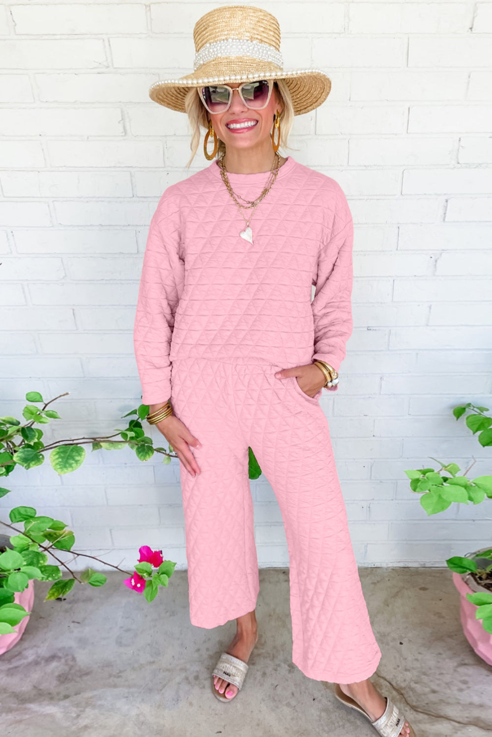 Tenue pull et pantalon matelassés unis rose