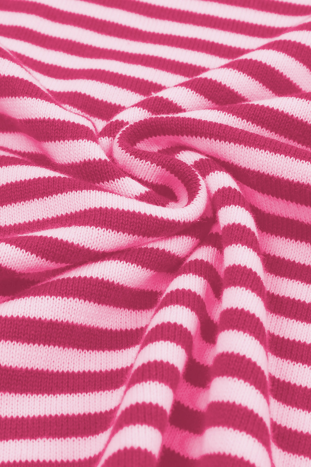 Maglione con spalle scese a righe con finiture a contrasto rosa