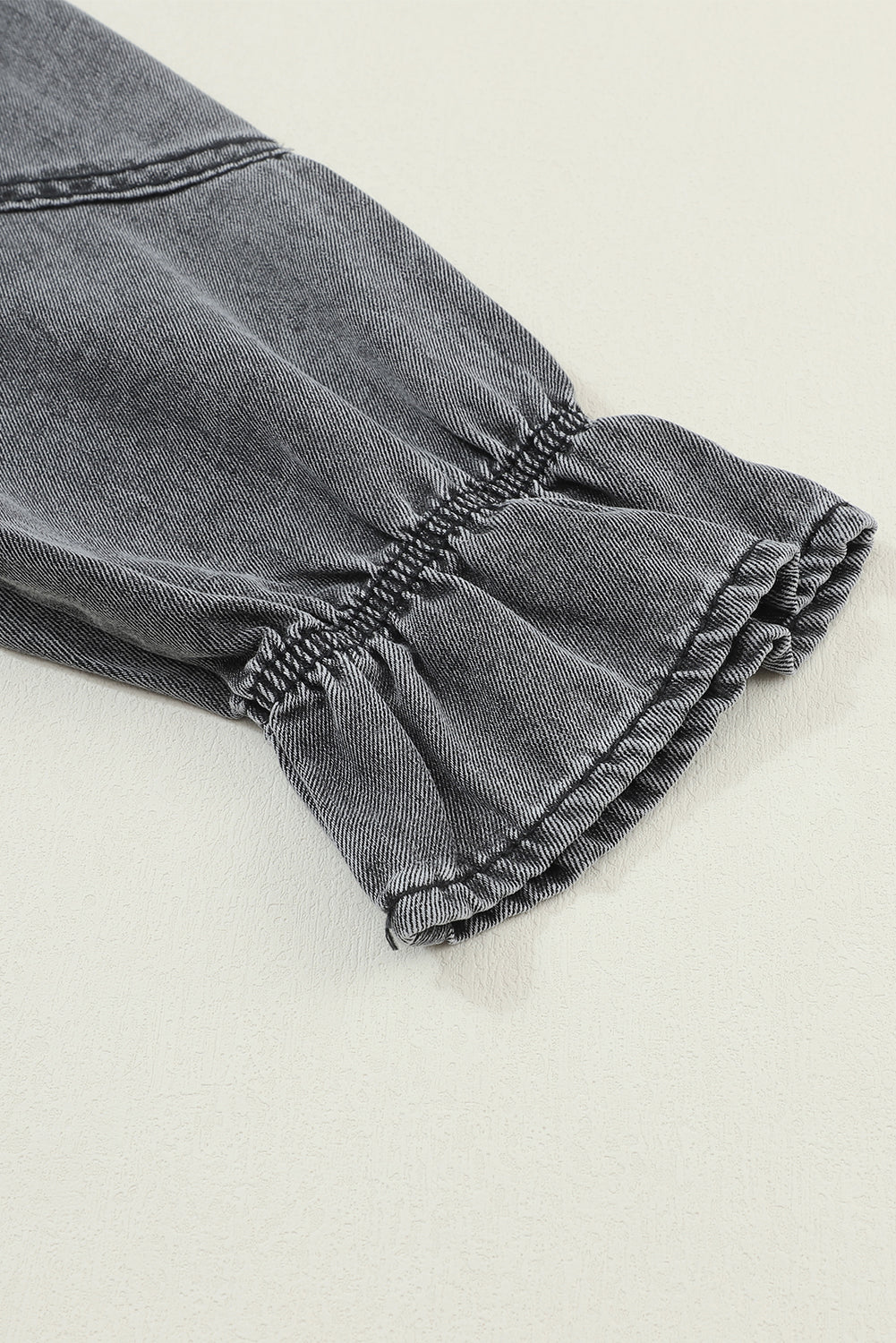 Mini-robe en jean boutonnée grise à manches longues