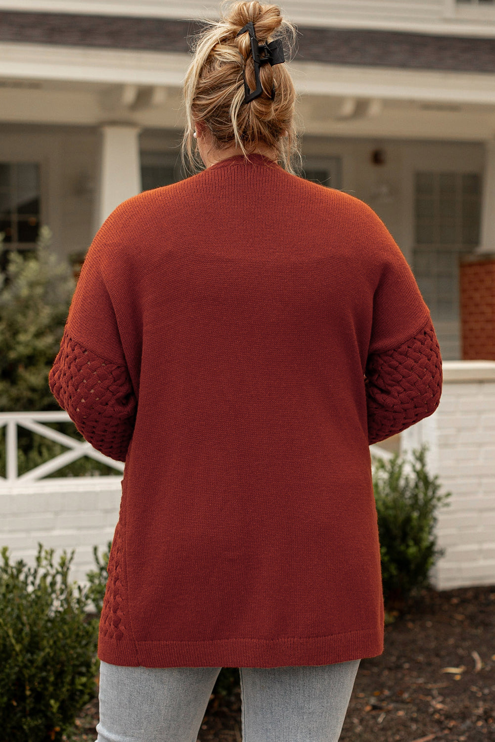 Cardigan grande taille en tricot tissé châtain avec poches latérales