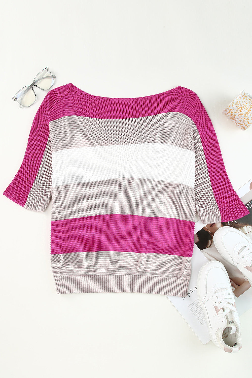 Pleten pulover s pol rokavi z rožnatimi kontrastnimi črtami