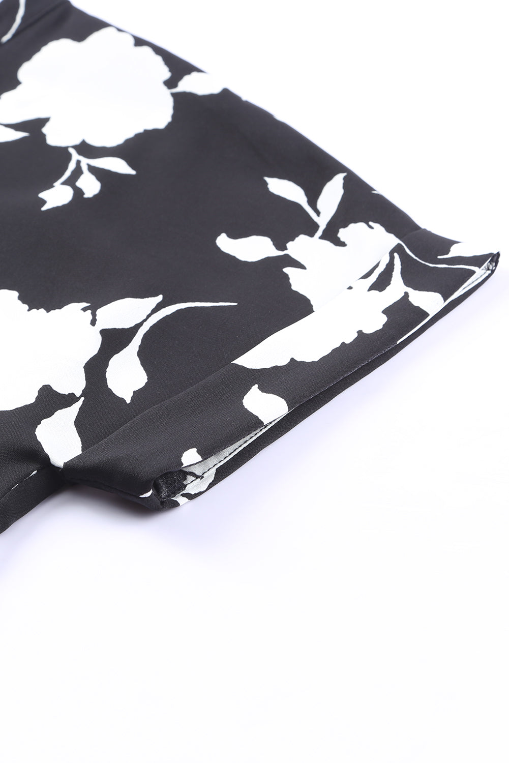 Camicetta a maniche corte stampata floreale nera