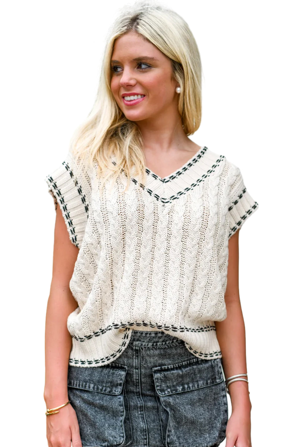Pleteni džemper s V izrezom s bijelim kontrastom