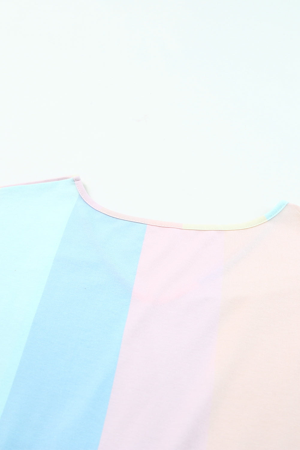 Mini abito a strati a blocchi di colore a righe multicolori