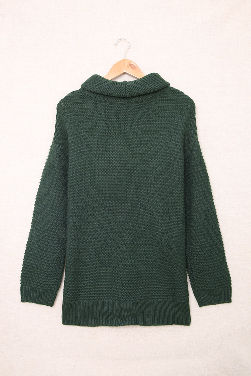 Žajbljevo zelen udoben pulover z dolgimi rokavi in ​​visokim ovratnikom