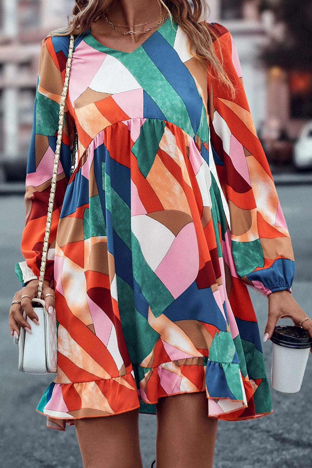 Robe babydoll multicolore à imprimé géométrique et manches longues à volants