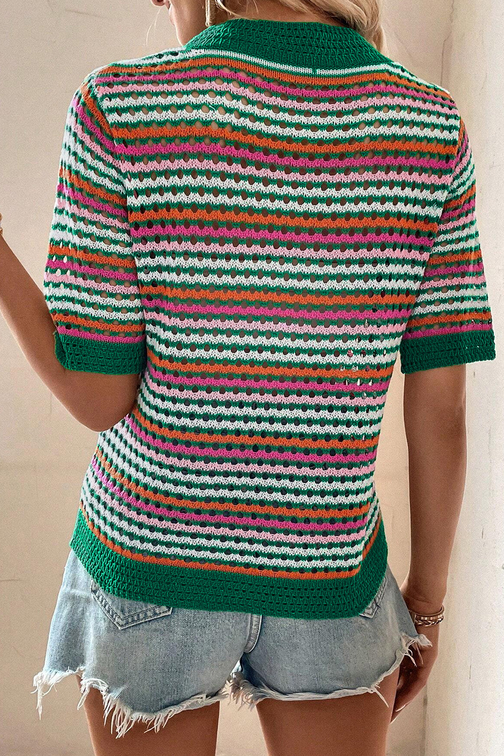 T-shirt in maglia pointelle con finiture a contrasto e motivo a righe verde scuro