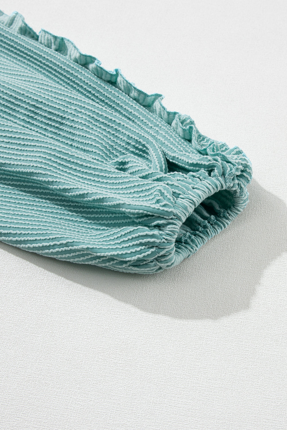 Teksturirana bluza z vrvicami z naborkanimi rokavi Moonlight Jade