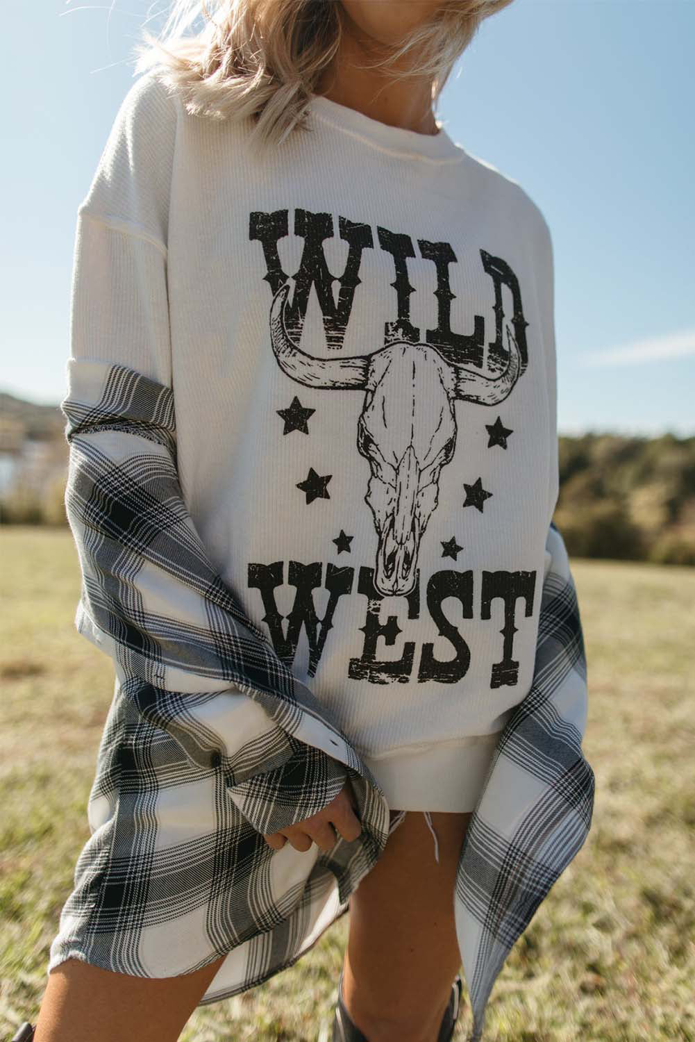 Bel pulover z rebrastimi motivi WILD WEST Steer Skull