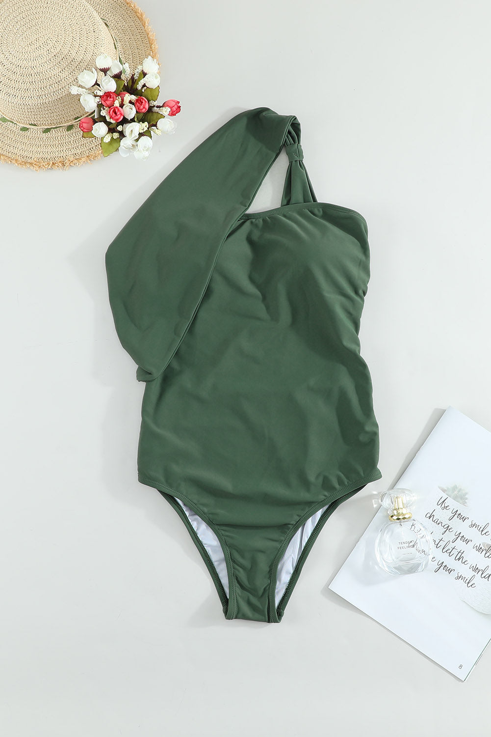 Zeleni jednodijelni kupaći kostim na jedno rame