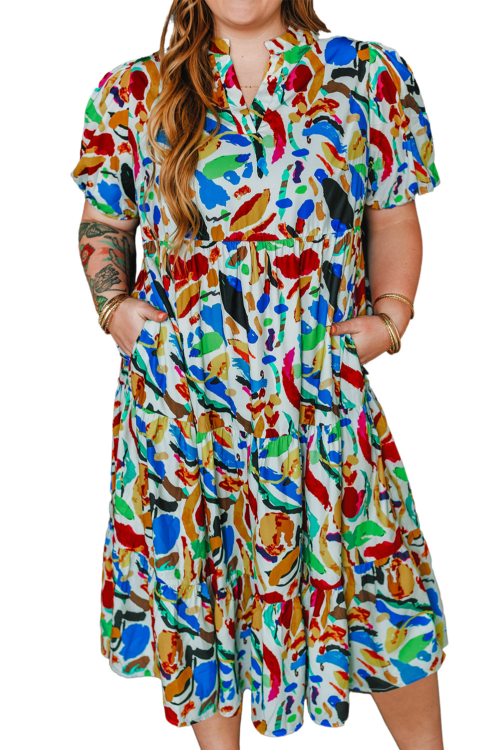 Grünes Plus-Kleid mit abstraktem Print und gekerbtem Ausschnitt, Blasenärmeln