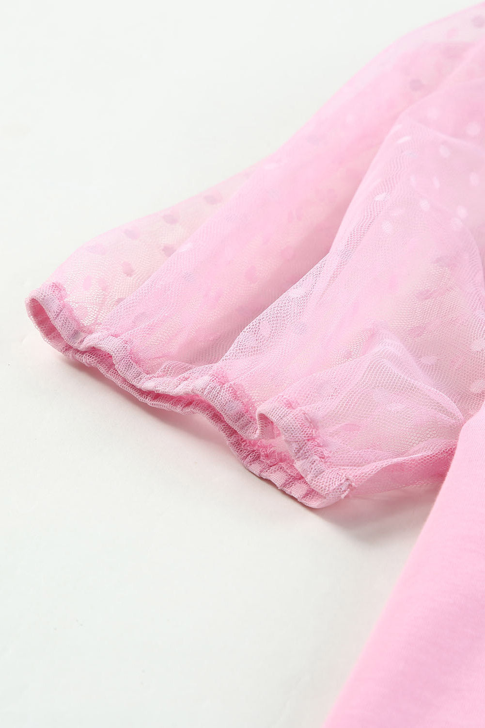 Roza majica z napihnjenimi rokavi iz tila