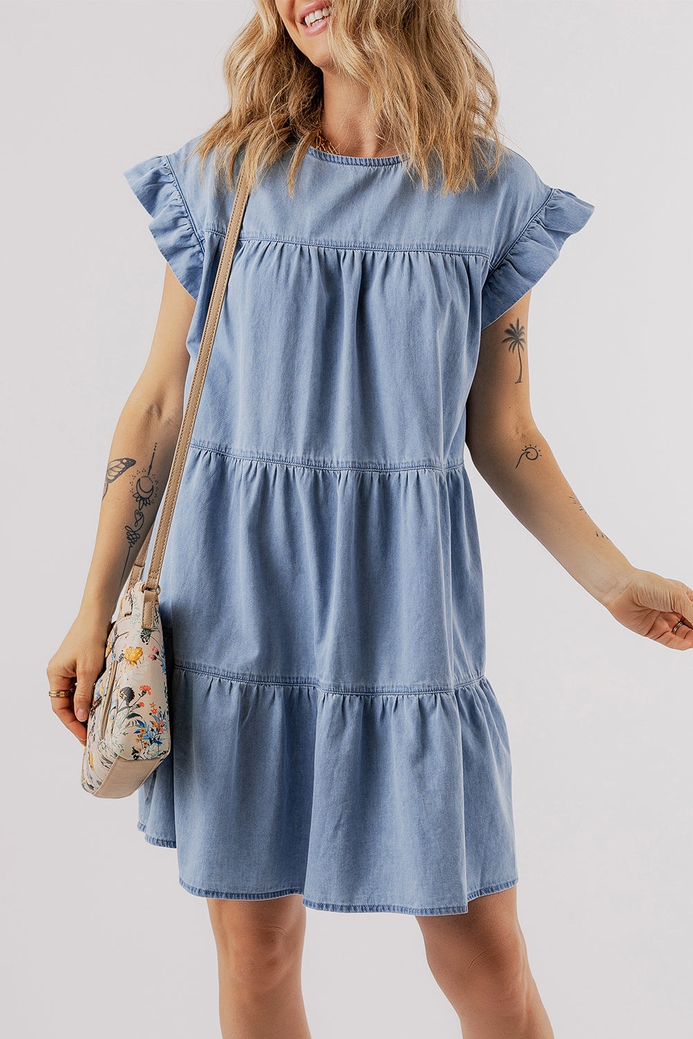 Beau Blue Rüschen-Kurzarm-Jeanskleid in gestufter A-Linie