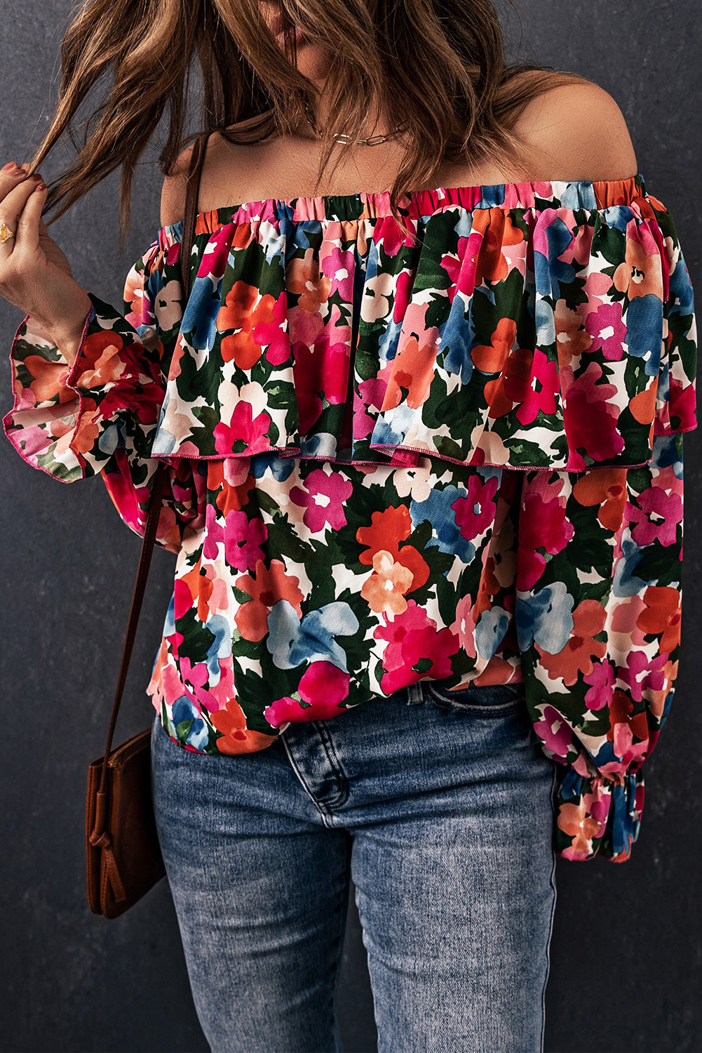 Bluza s otvorenim ramenima s naborima s cvjetnim printom
