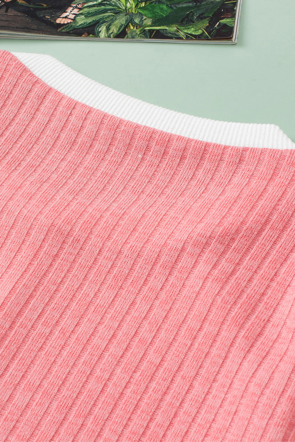 Parte superiore con cuciture a vista a blocchi di colore bicolore rosa leopardato