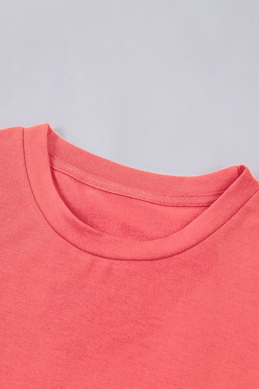 Ognjeno rdeča enobarvna majica z okroglim izrezom