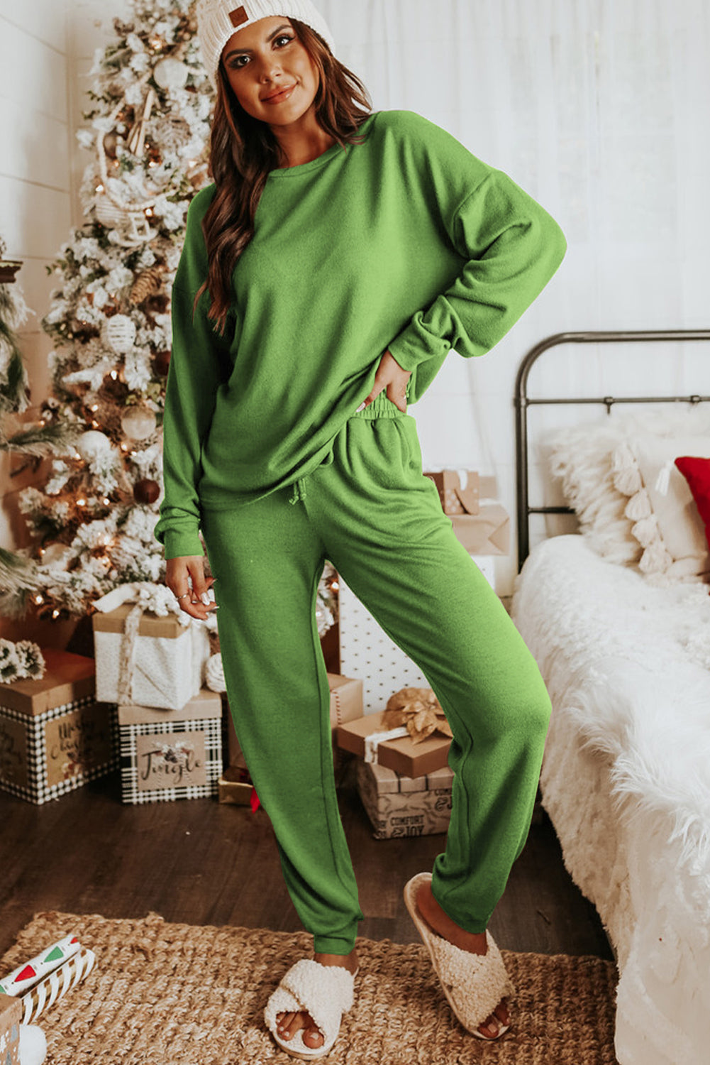 Set da salotto con pullover a maniche lunghe e pantaloni da jogging verde spinaci