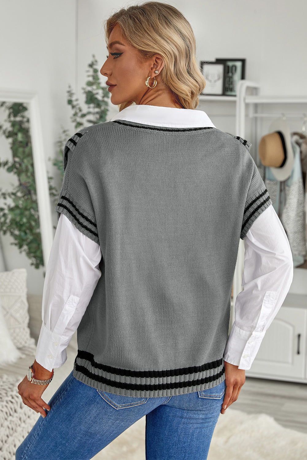 Gray V Neck Contrast Stripes Trims Short Sleeve Sweater