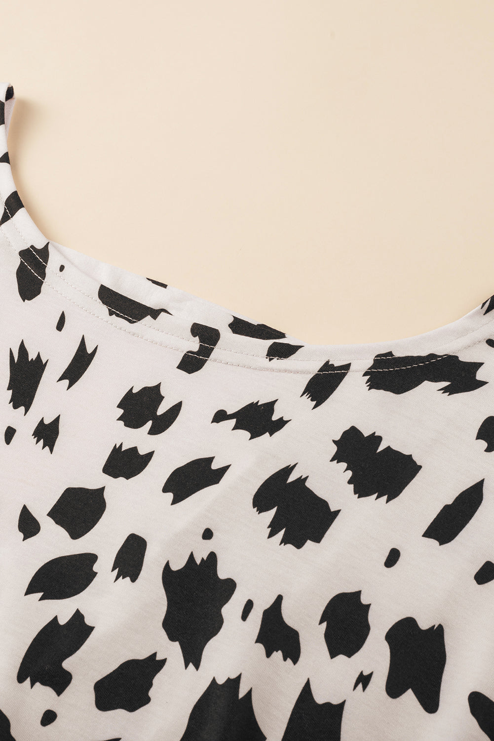 T-shirt kaki léopard à manches chauve-souris et découpe torsadée dans le dos