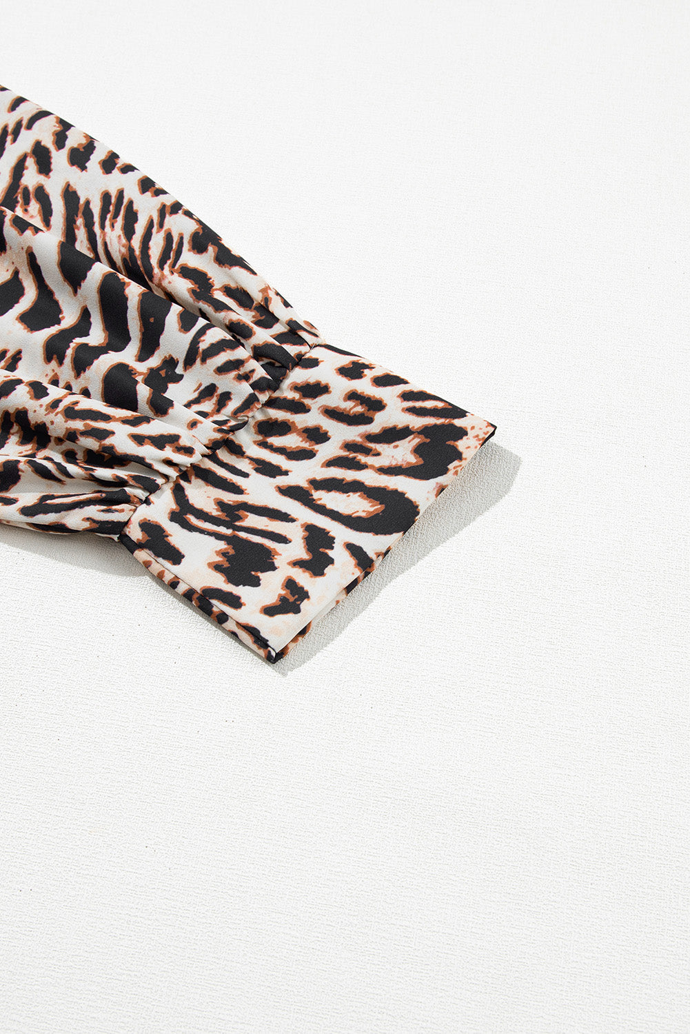 Black Contrast Leopard Print Lantern Sleeve Blouse