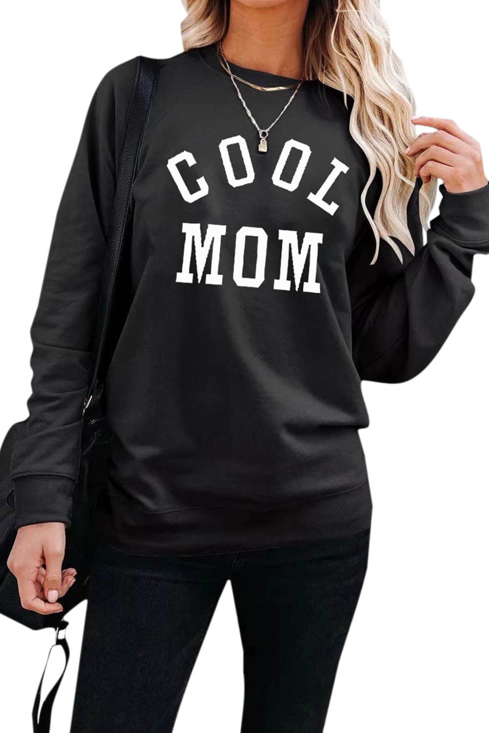 Crna COOL MOM majica s okruglim izrezom s printom