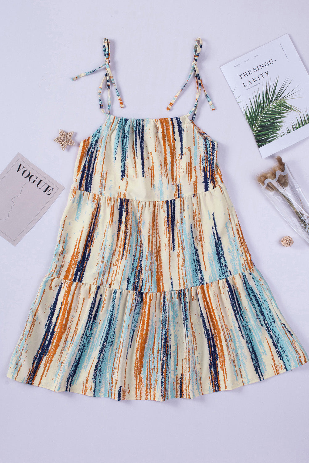 Mini haljina na vezanje s višebojnim uzorkom i naramenicama