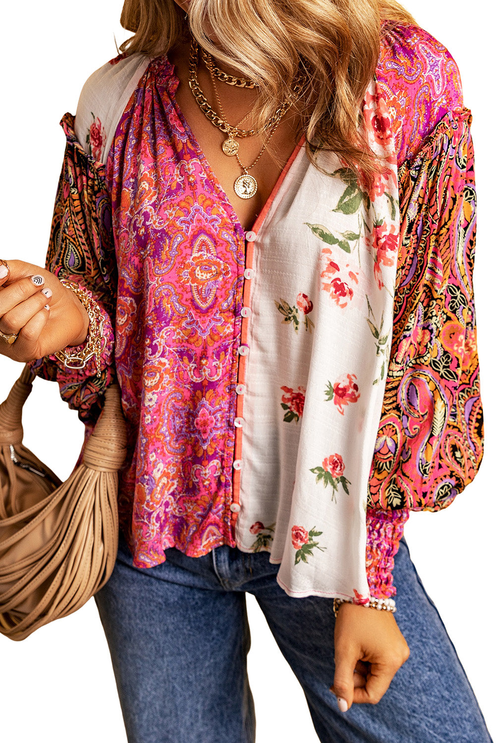 Mehrfarbige, florale Patchwork-Bluse mit gerafften Manschetten und Knöpfen und V-Ausschnitt
