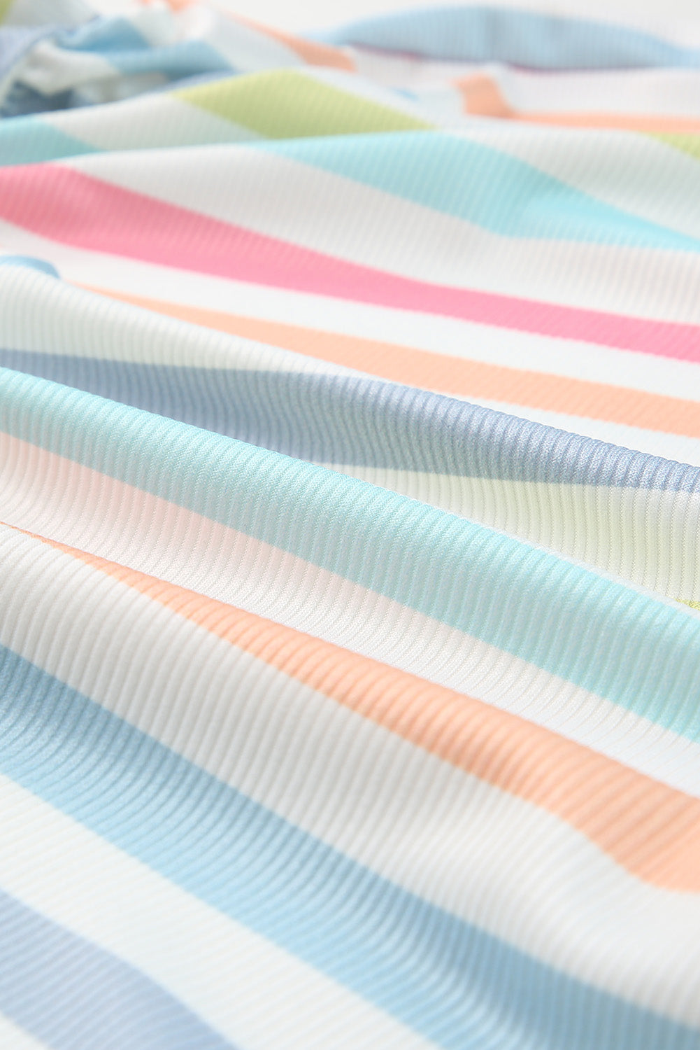 Teksturirana pletena bluza Babydoll z večbarvnim črtastim vzorcem