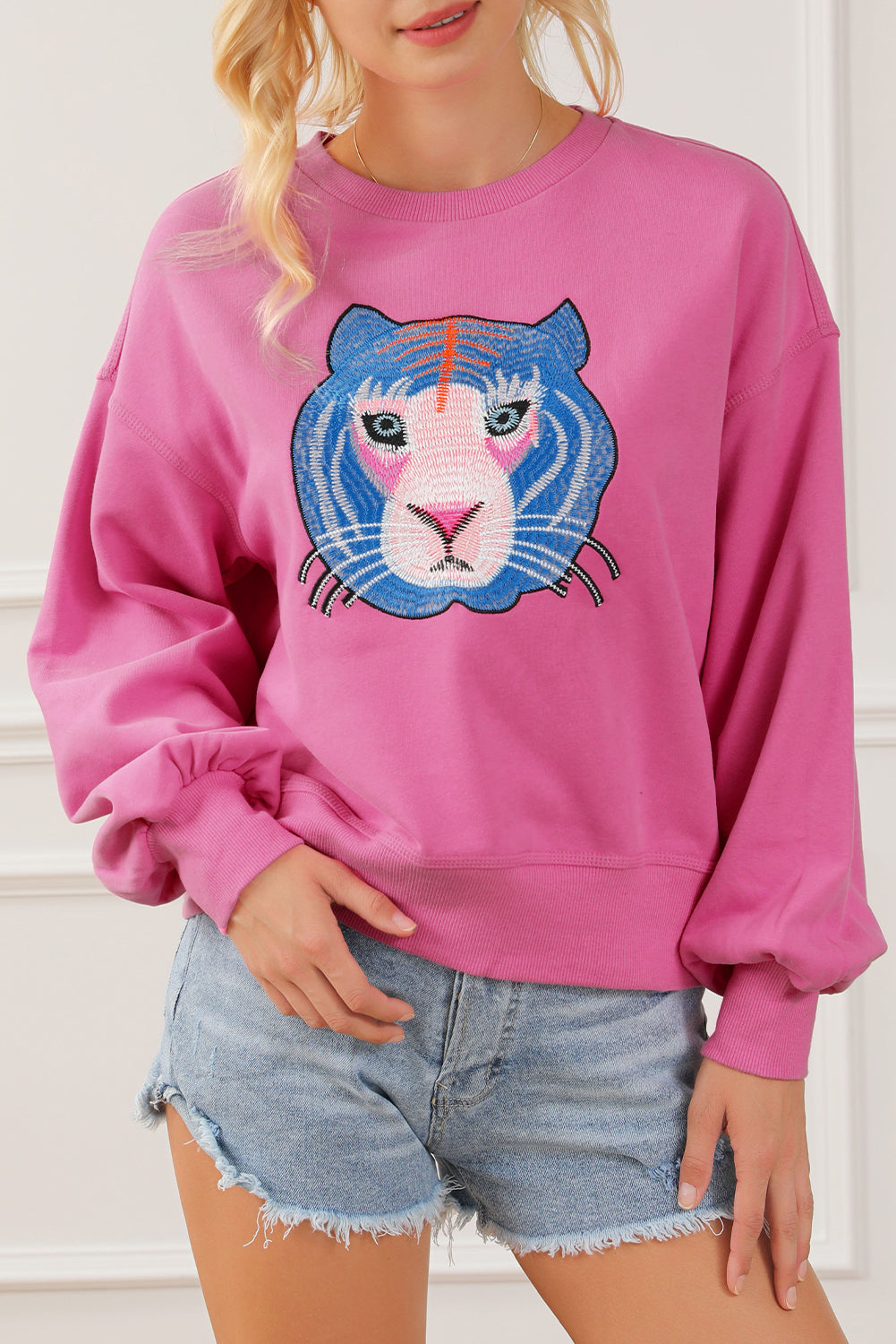 Rose Chic Tiger Embroidered Casual Sweatshirt